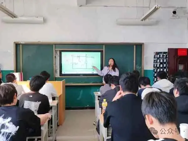  教务科