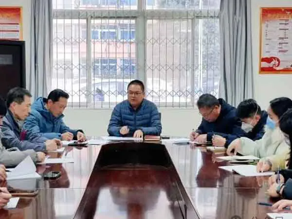 沐冬阳深耕教坛，聚合力笃行致远 | 学校12月份工作简报