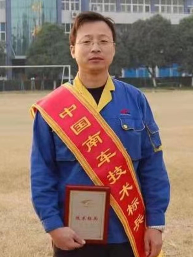 李勇